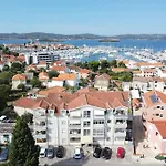Downtown Lägenhet Biograd Na Moru