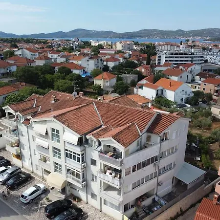 Апартаменты Downtown Биоград-на-Мору