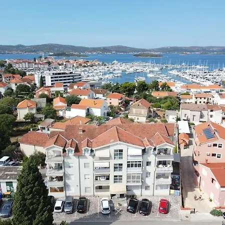 Downtown Apartamento Biograd Na Moru